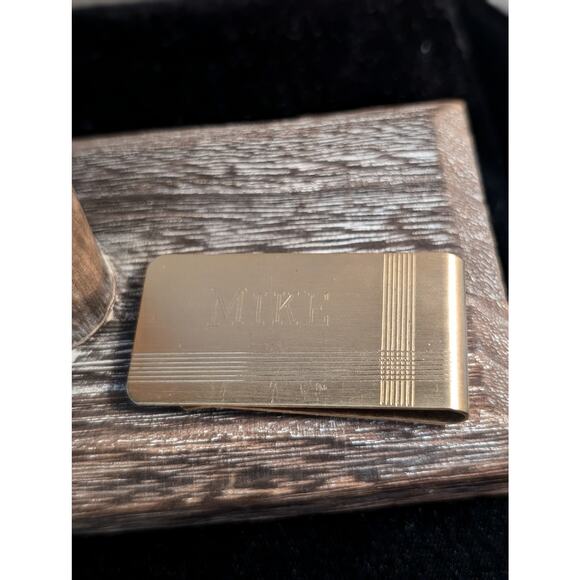 Vintage 'Mike' Engraved Gold Tone Money Clip - Picture 2 of 4